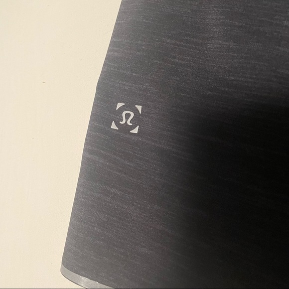 Lululemon black surge shorts 6” inseam - Picture 4 of 5